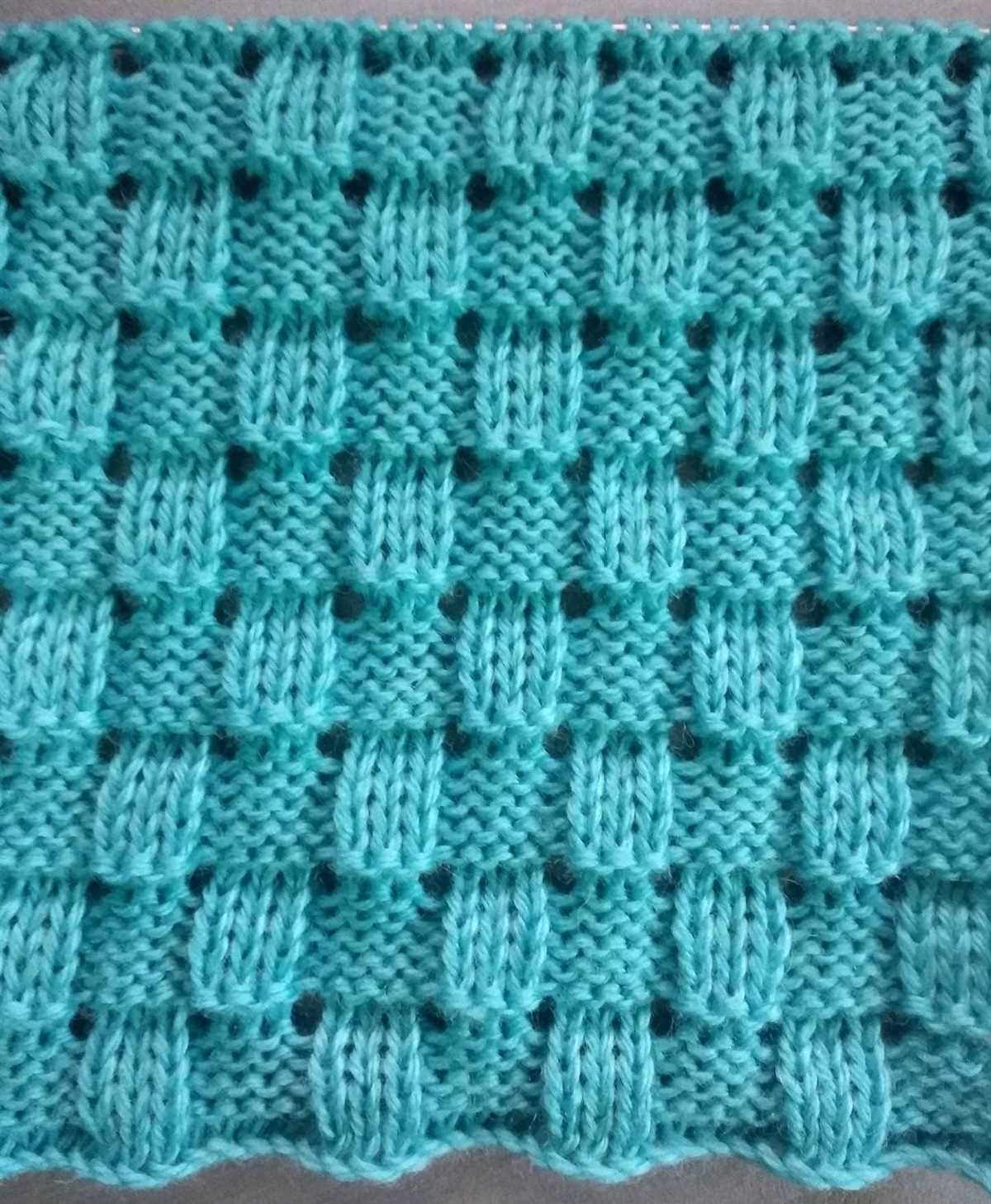 Blueberry vineyard knitting pattern