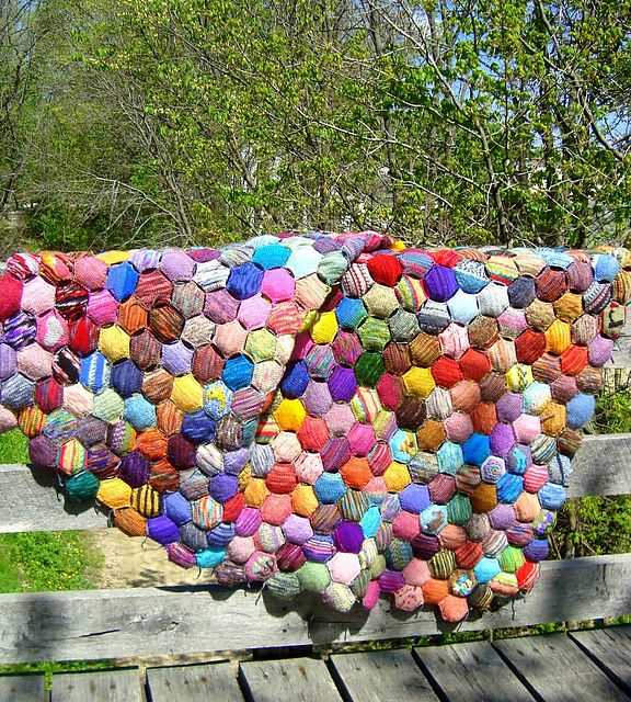 Beekeeper quilt knitting pattern