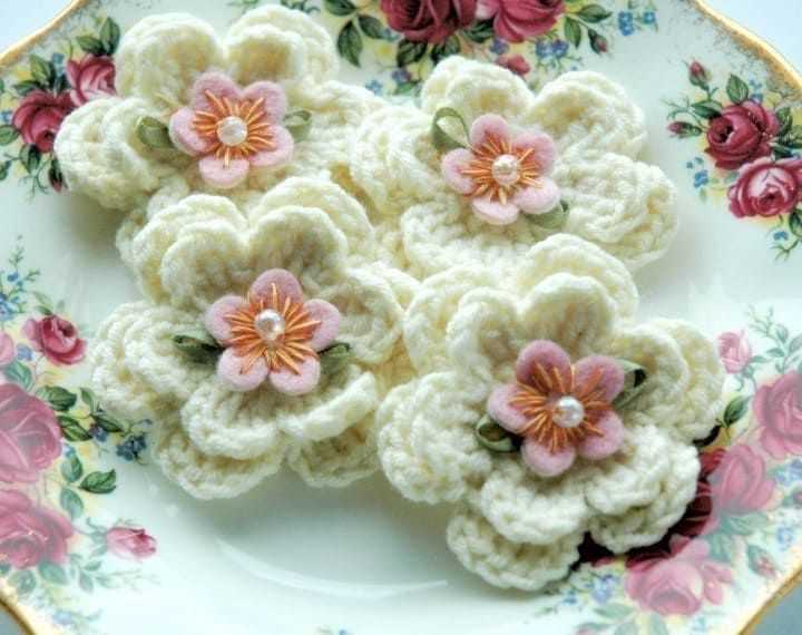Free knitting patterns for flowers and leaves