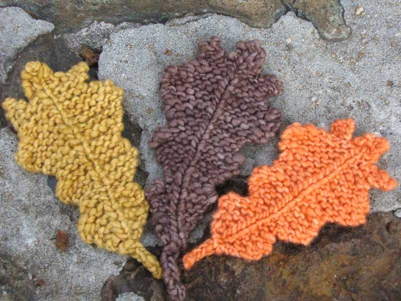 Knitted autumn leaves pattern