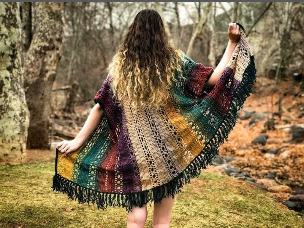 Create a Gorgeous Knit Boho Shawl with This Pattern Boho shawl knit pattern