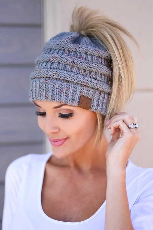 Knitted messy bun beanie pattern free