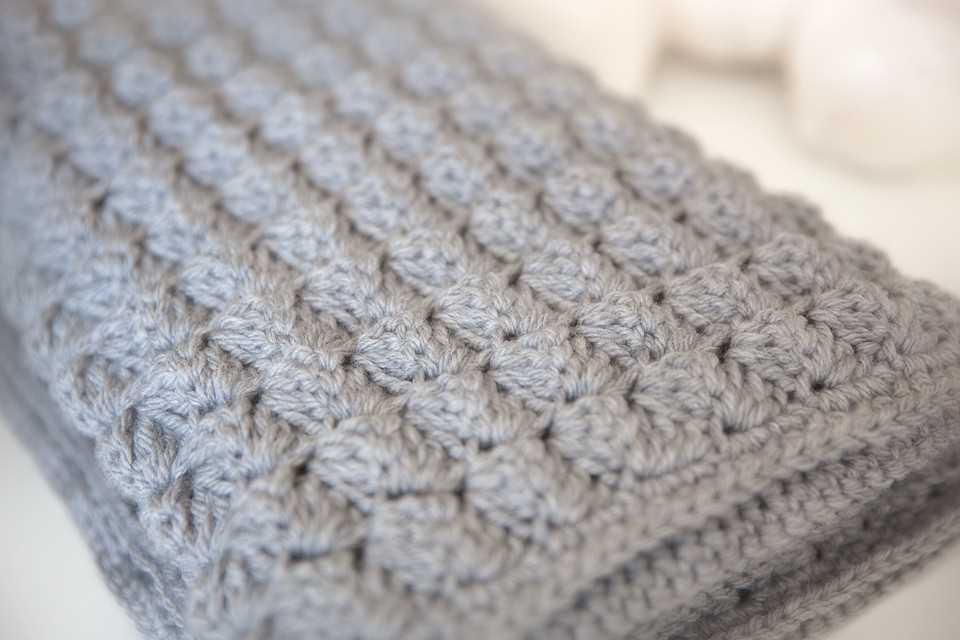Knitting patterns baby blankets free