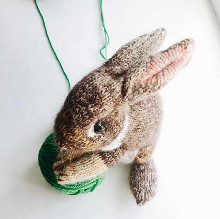 Knitting pattern rabbit