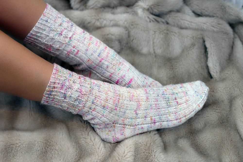 Knitted bed socks for adults patterns