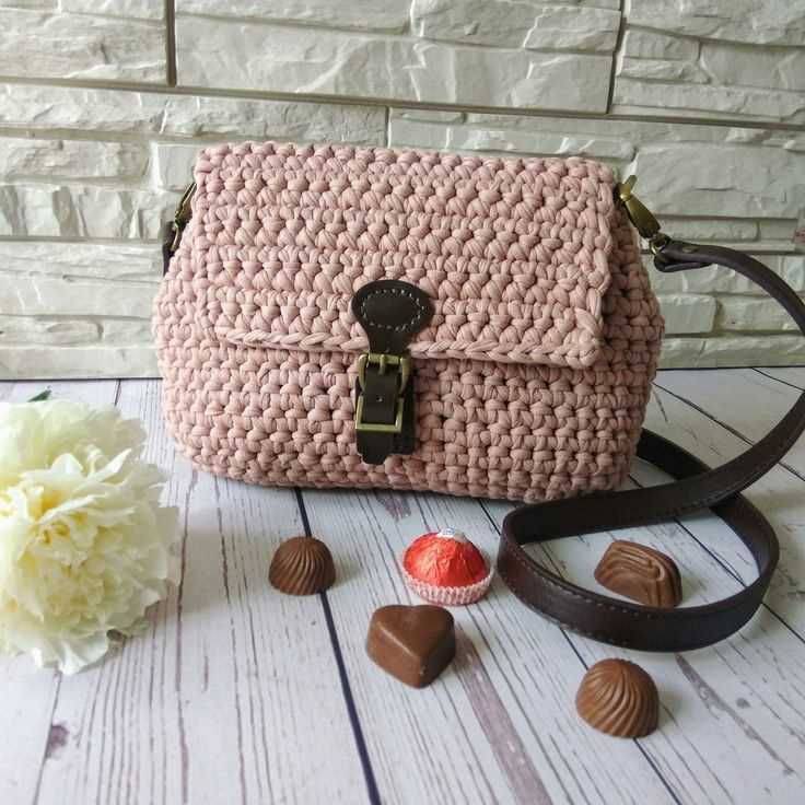 Create a Stylish Knitted Clutch Bag with this Easy-to-Follow Pattern Knitted clutch bag pattern