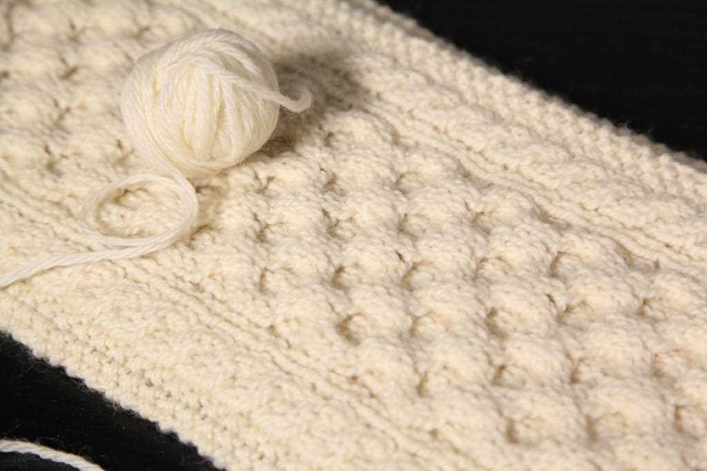 Reversible cable knit blanket pattern