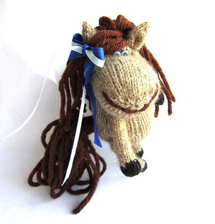 Knitting horse pattern