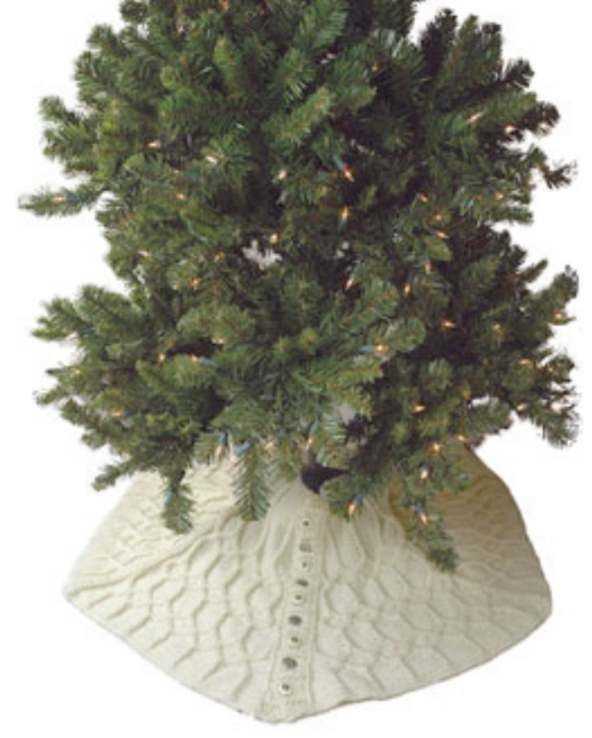Knitting pattern christmas tree skirt