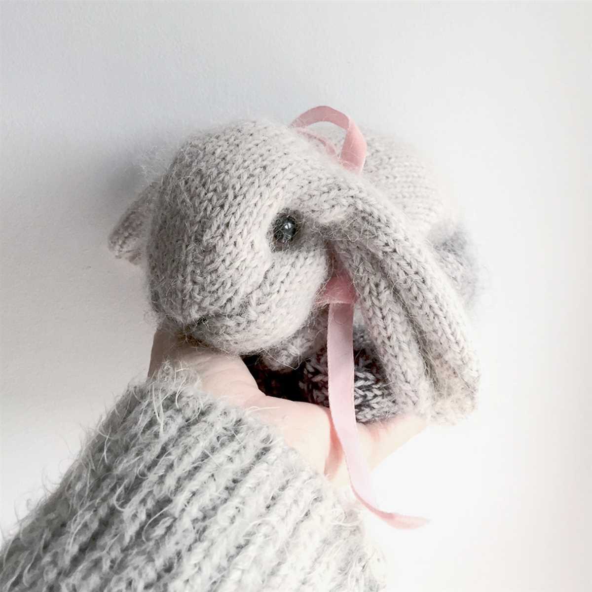 Knitted peter rabbit pattern