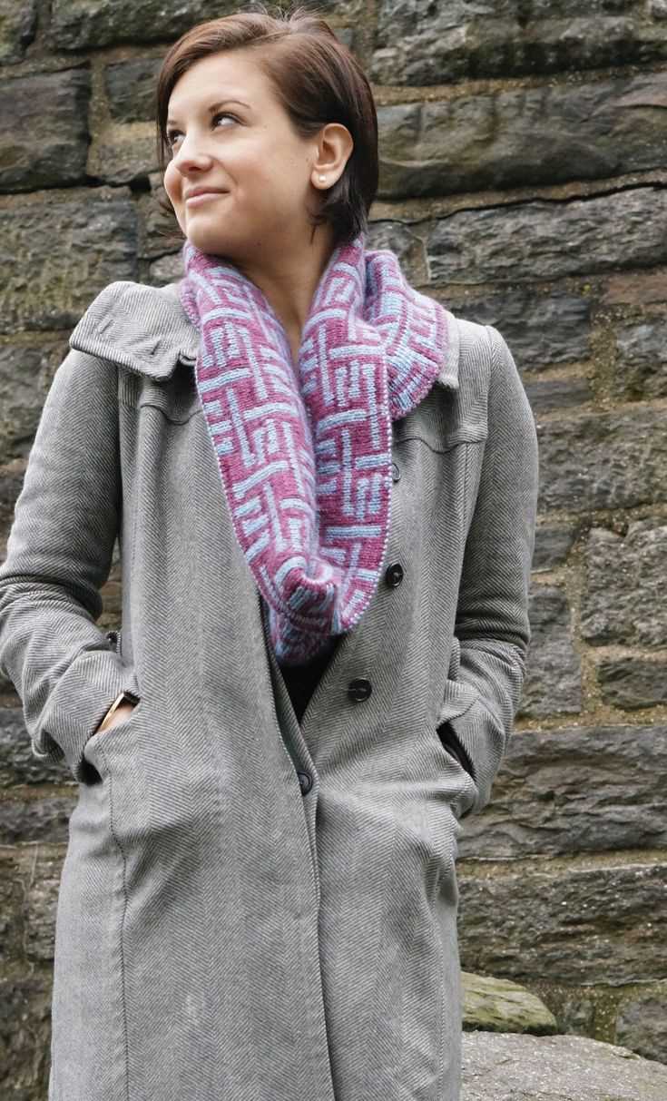 Colorwork cowl knitting pattern