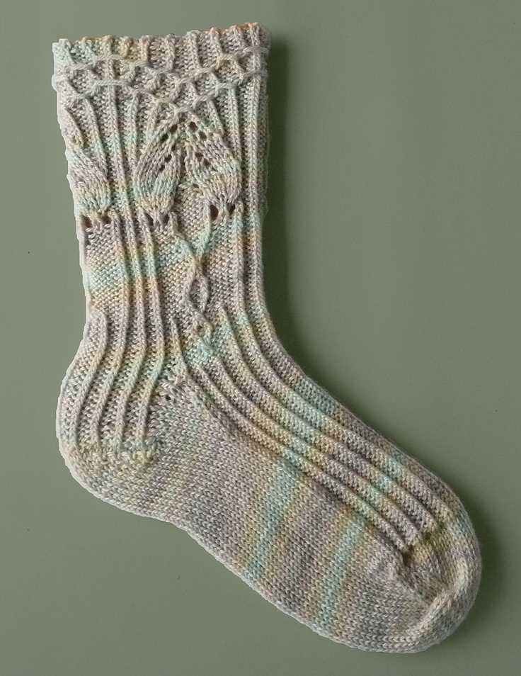 Free knit sock pattern