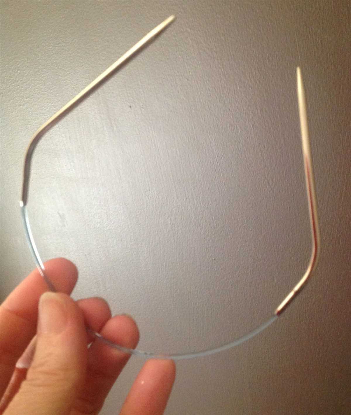 Knitting patterns using circular needles