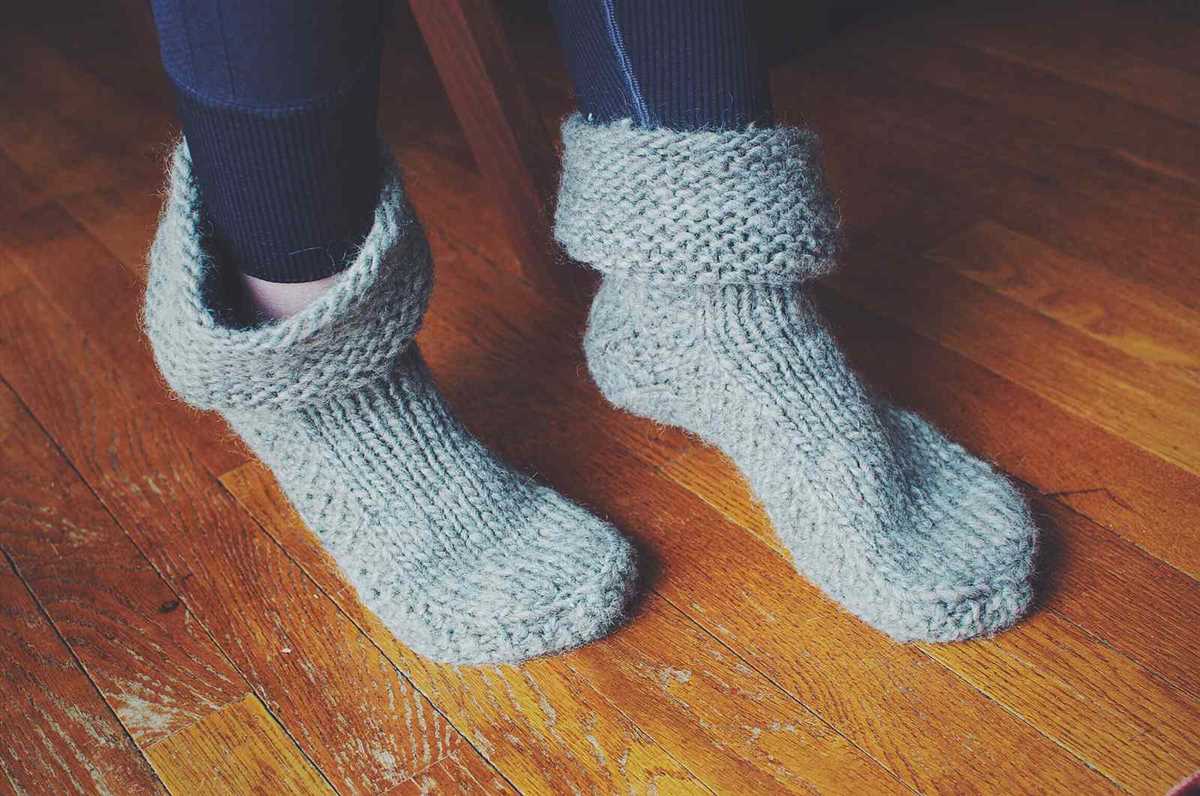 Knitting pattern for slipper socks