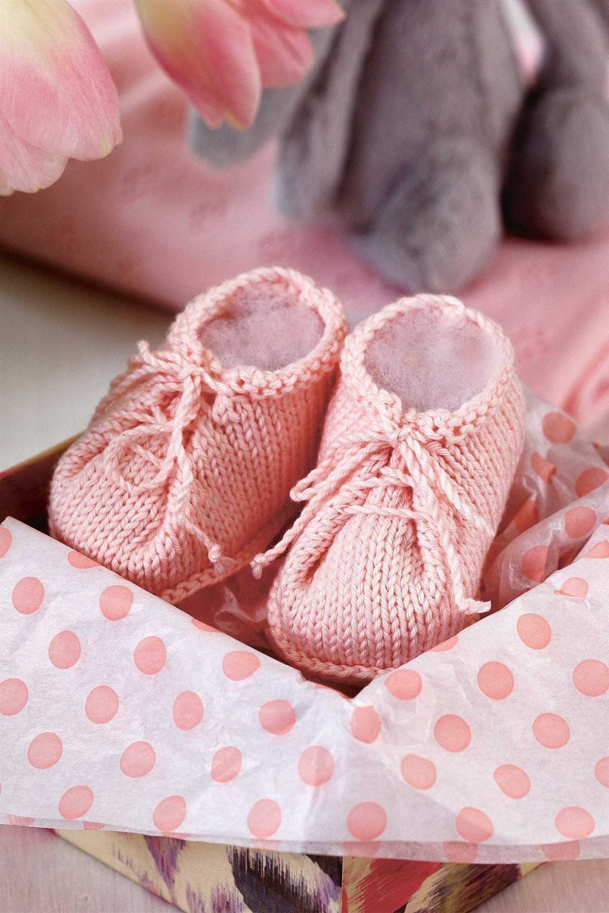 Baby booties free knitting pattern