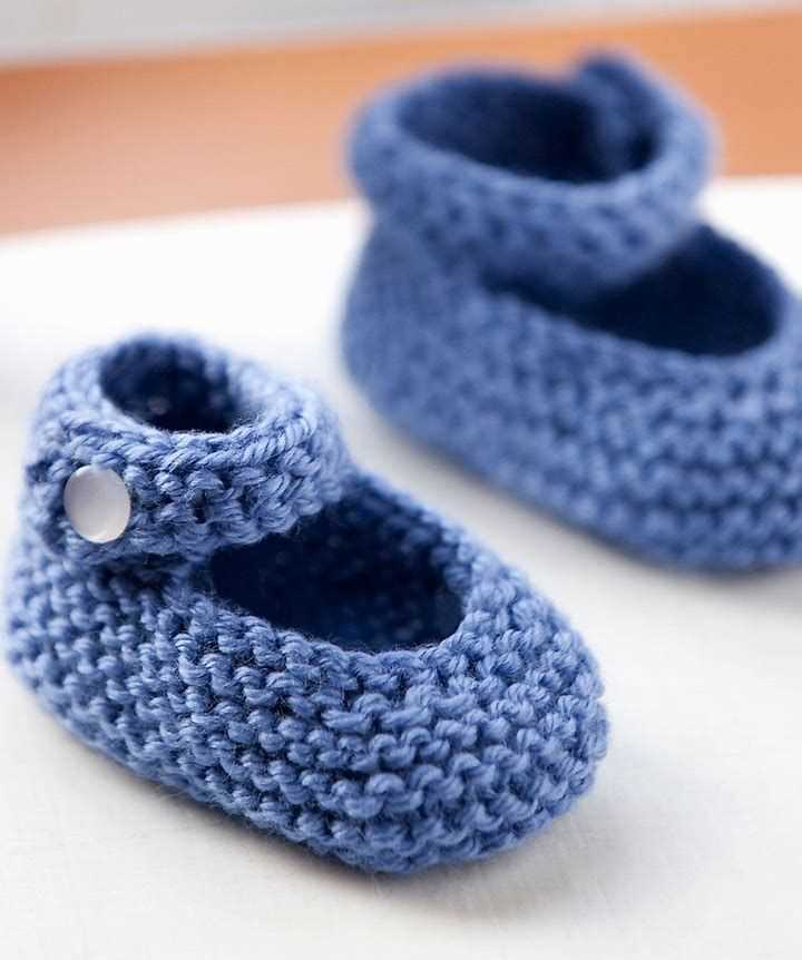 Basic booties knitting pattern