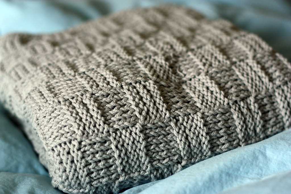 Basket weave blanket pattern knit