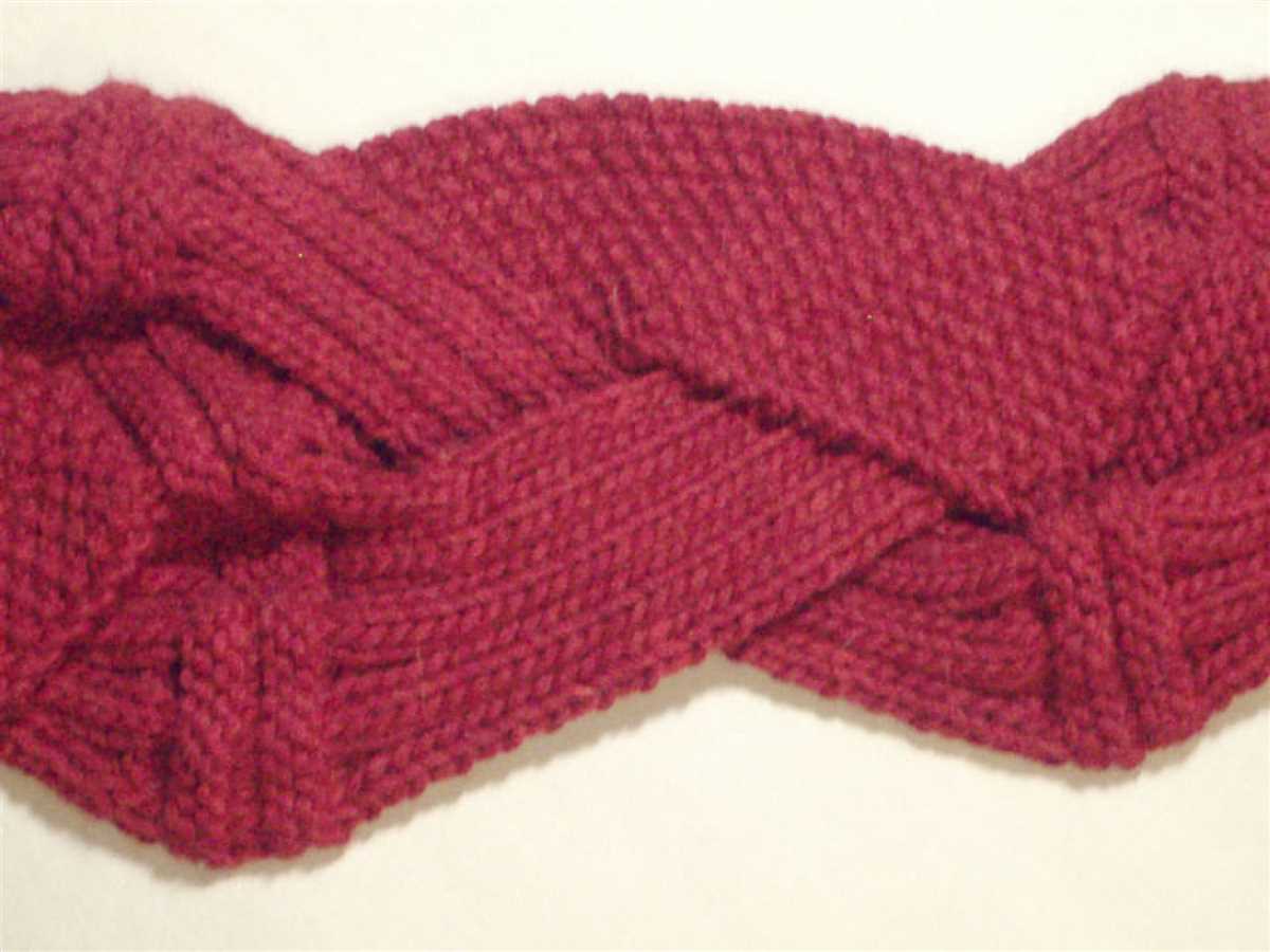 Boomerang scarf knitting pattern