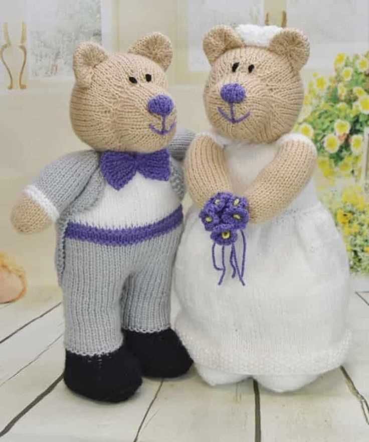 Bride and groom teddy bear knitting pattern