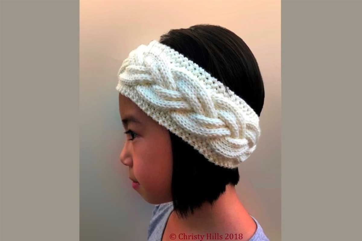 Cable ear warmer knitting pattern