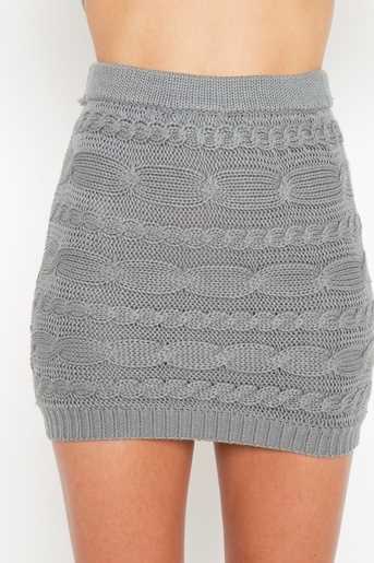 Cable knit skirt pattern