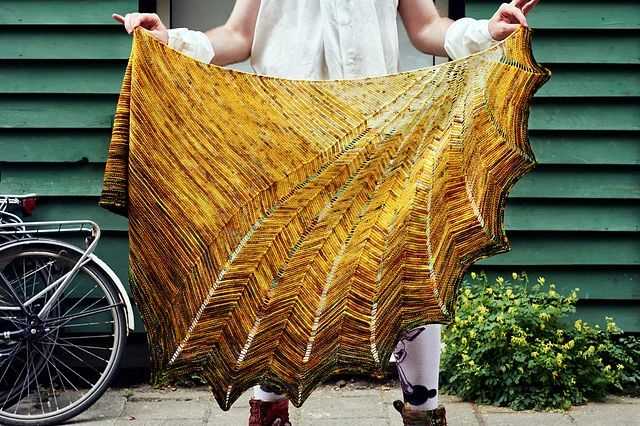Create a Stunning Chevron Shawl with This Knitting Pattern Chevron shawl knitting pattern