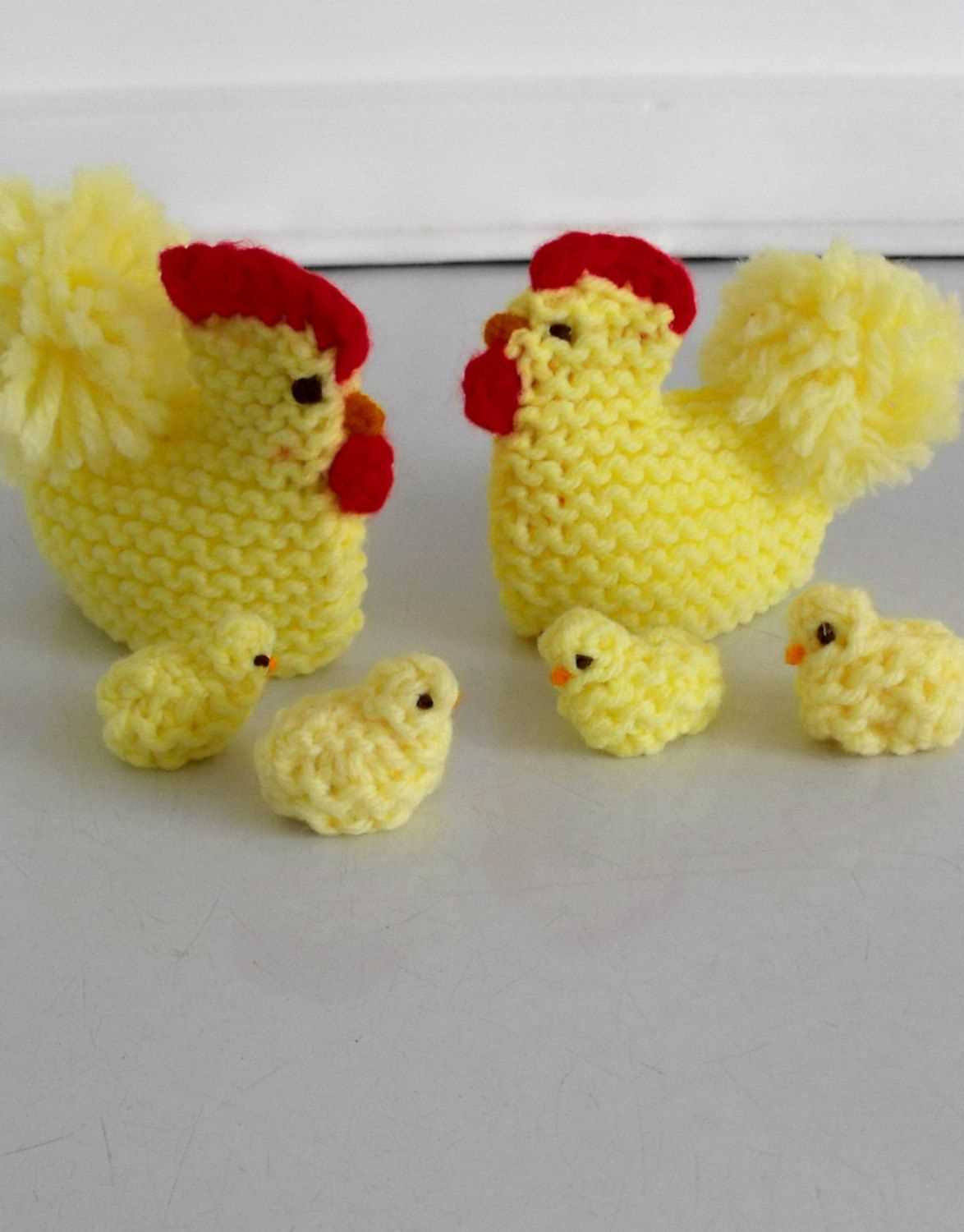 Chick and egg knitting pattern