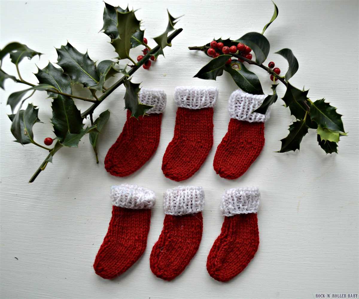 Christmas stockings knitting patterns easy