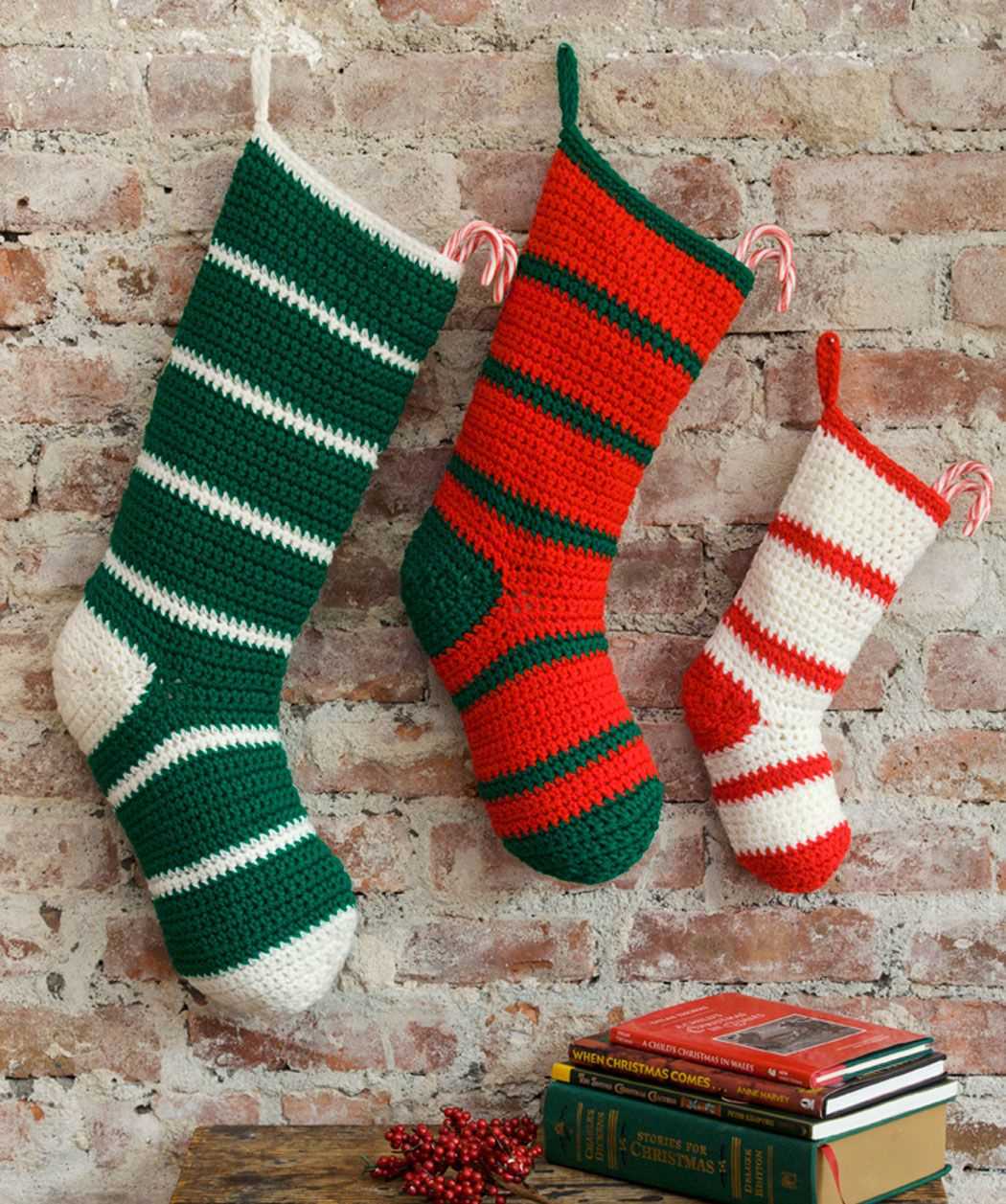 Effortless Knitting Patterns for Christmas Stockings Christmas stockings knitting patterns easy