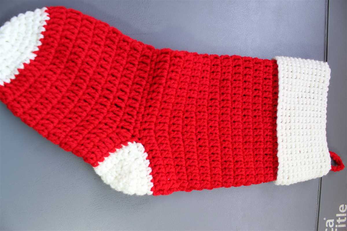 Christmas stockings knitting patterns easy