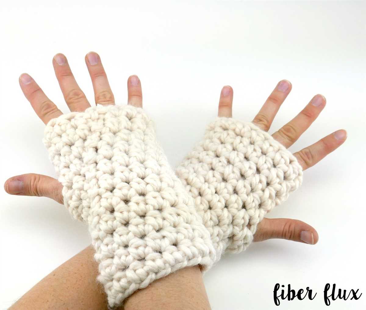 Chunky knit fingerless gloves pattern