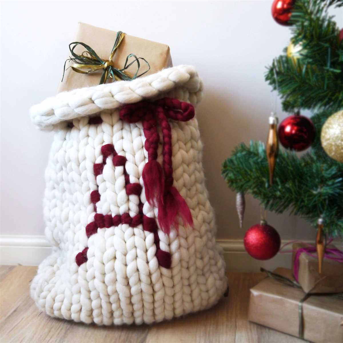Chunky knit santa hat pattern