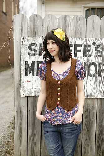 Chunky knit waistcoat pattern