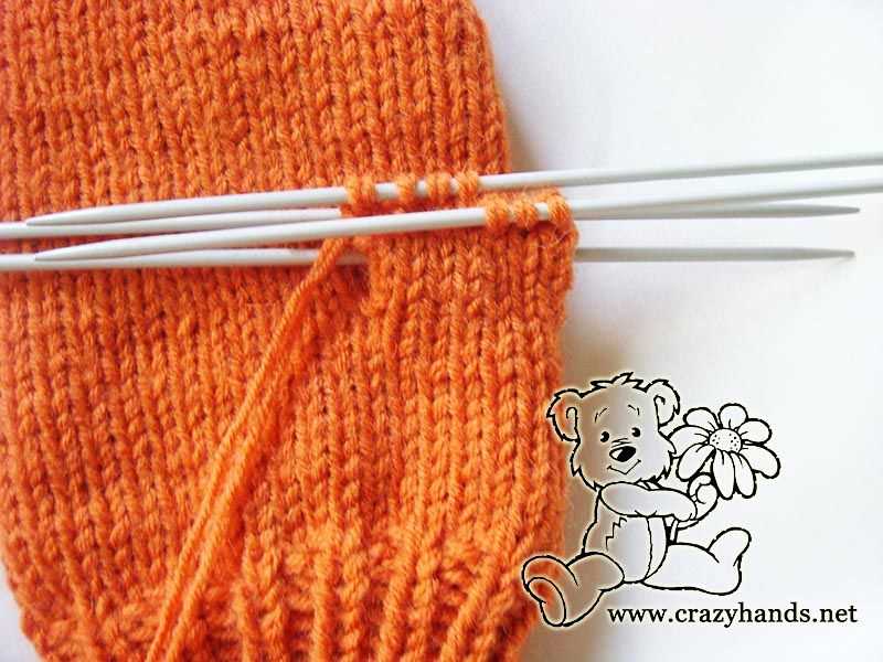 Chunky cable knit mittens pattern
