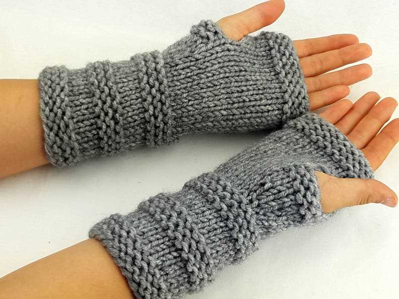 Chunky knit fingerless gloves pattern