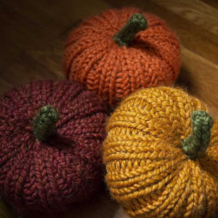 Chunky knitted pumpkin pattern