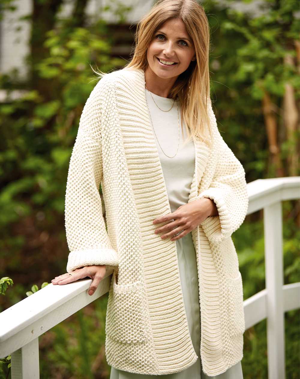 Chunky long cardigan knitting pattern