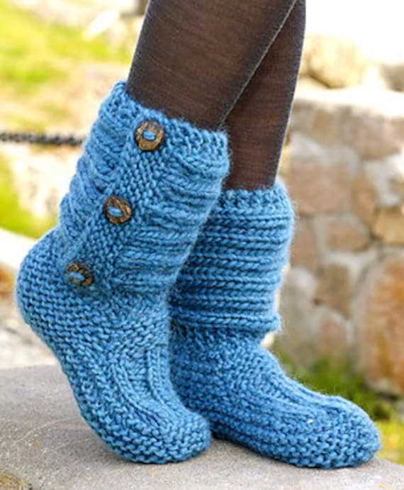 Chunky slipper socks knitting pattern