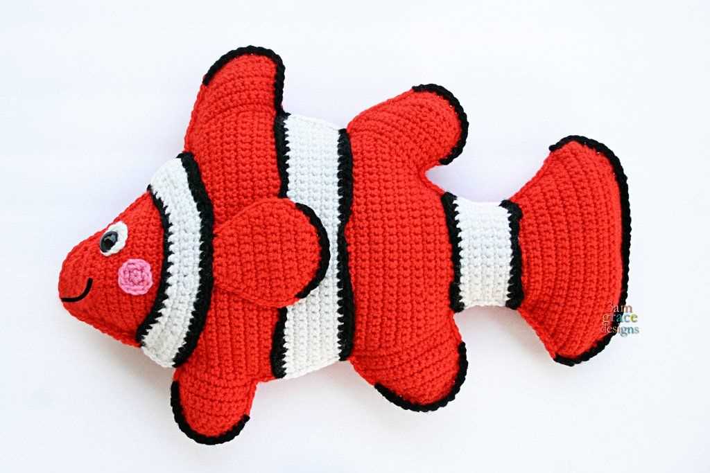 Clown fish knitting pattern