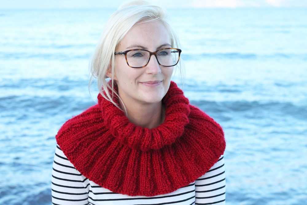 Cowl neck scarves free knitting pattern