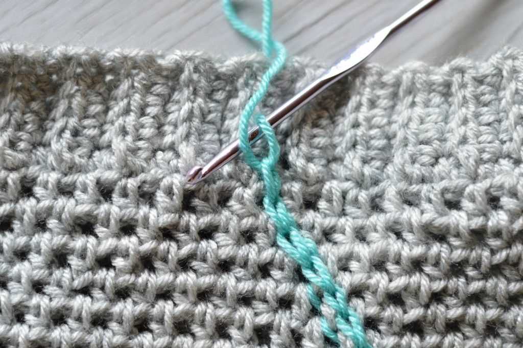 Diagonal knit hat pattern