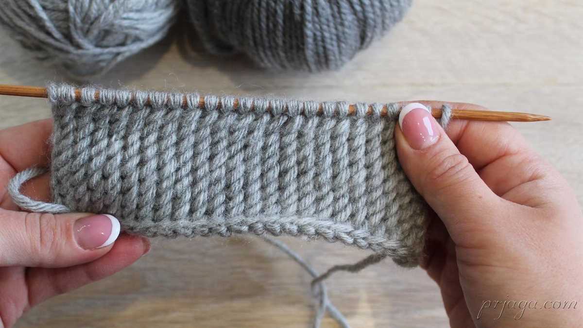 Diagonal knit hat pattern