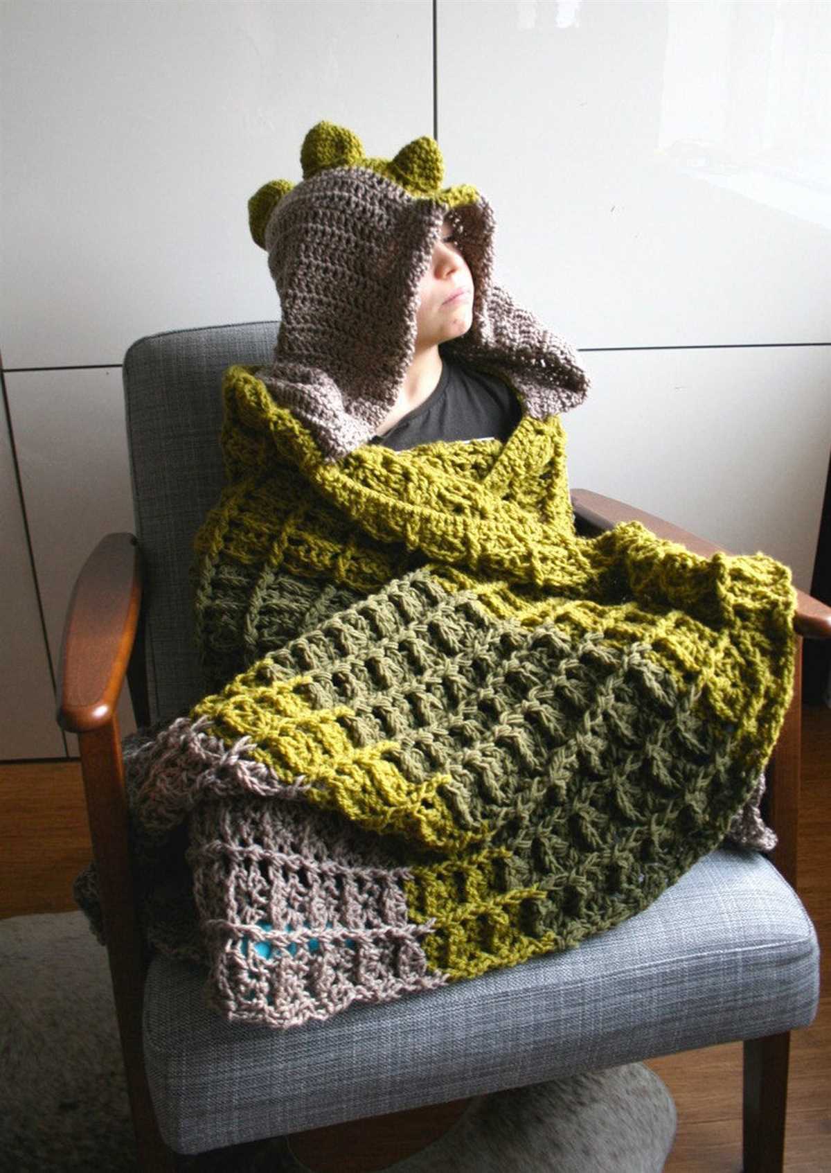 Dinosaur hoodie knitting pattern