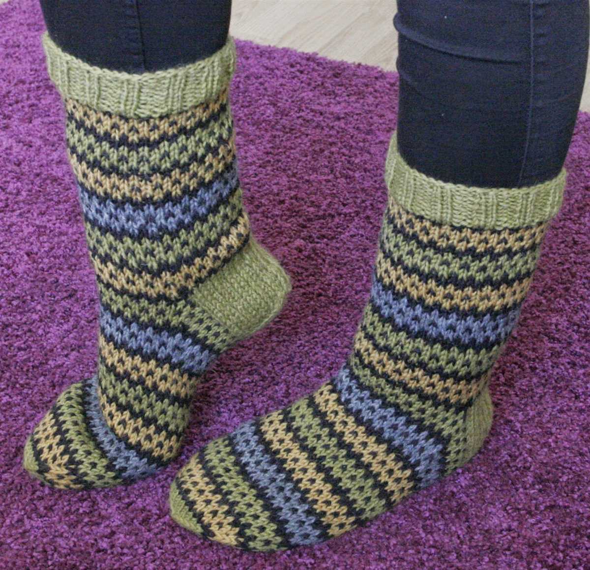 Dolls socks knitting patterns