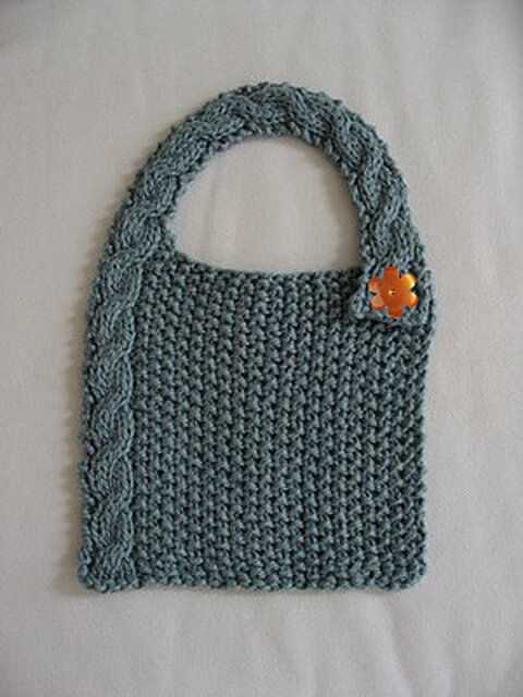 Easy stay on bib knitting pattern