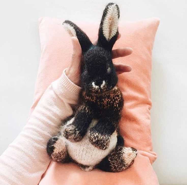 Easy knit rabbit pattern