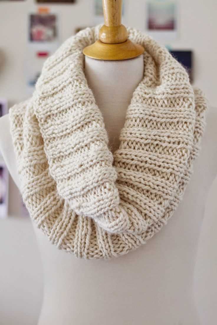 Effortless Knit Cowl Design Easy knitted cowl pattern