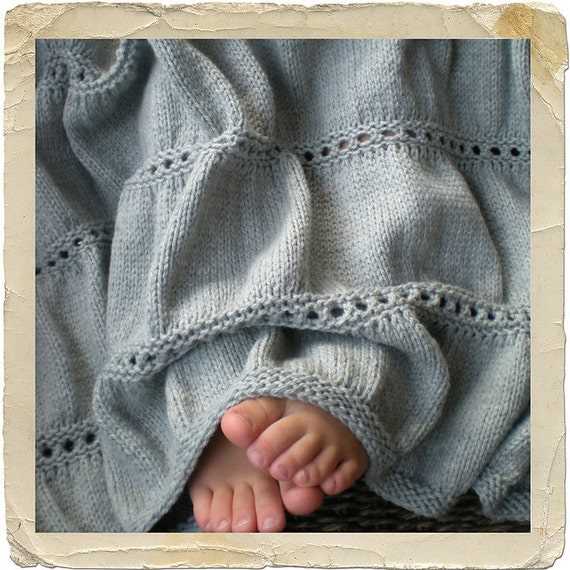 Eyelet blanket knitting pattern