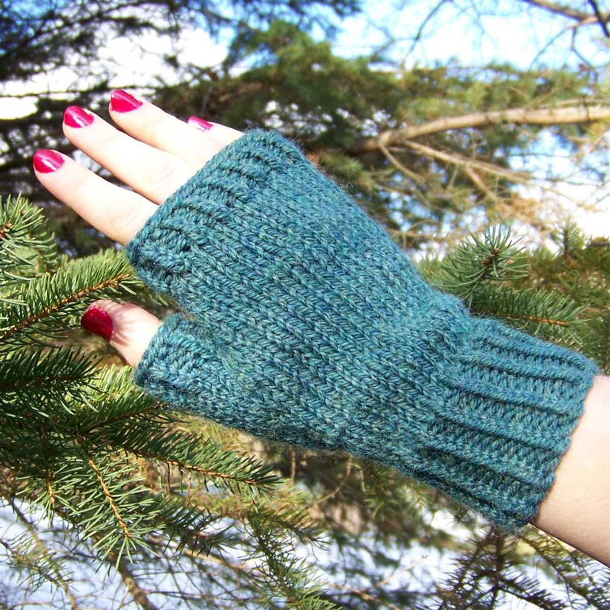 Fingerless gloves pattern knit
