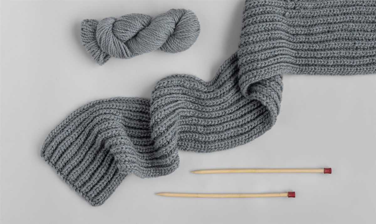 Free cable knit neck warmer pattern